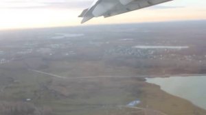 Снижение Ан 148 100Е RA 61713 Новосибирск сильный ветер у земли