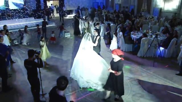 ПЕРВЫЙ Танец Жениха и Невесты на Турецкой Свадьбе! Смотреть до конца! смотреть онлайн