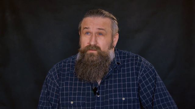 актёр Алексей Маслов