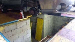 Владимир. Оригинальная, ремонтная яма, для обслуживания авто в комфортной деревни заменяет подъёмни