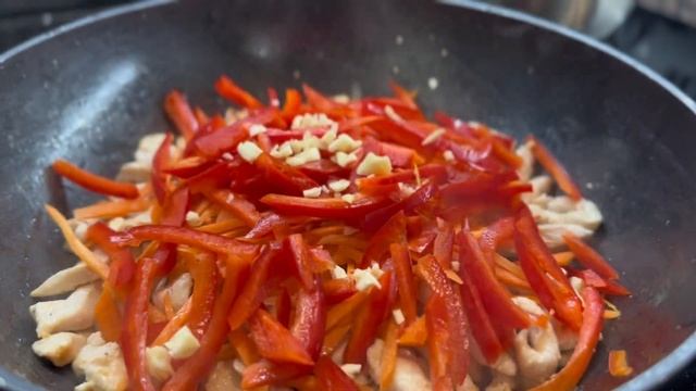 Удон с курицей и овощами в соусе терияке. Удон за 25 минут. Быстро , вкусно! Классический удон! смотреть онлайн