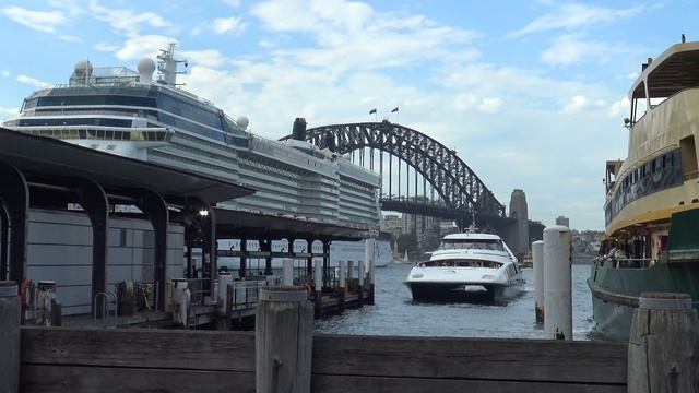 Sydney Harbour - Opera House to Bridge Walk, Australia смотреть онлайн