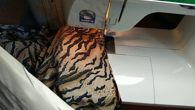 DIY. Как легко строчить трикотаж на швейной машинке. Швейный лайфхак смотреть онлайн