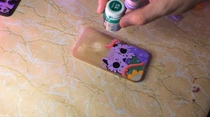 Рисую акриловыми маркерами на чехле / Customized phone case acrylic markers