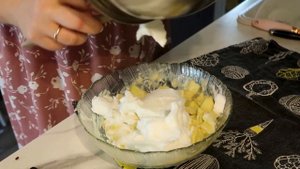 Омлет с яблоком и корицей