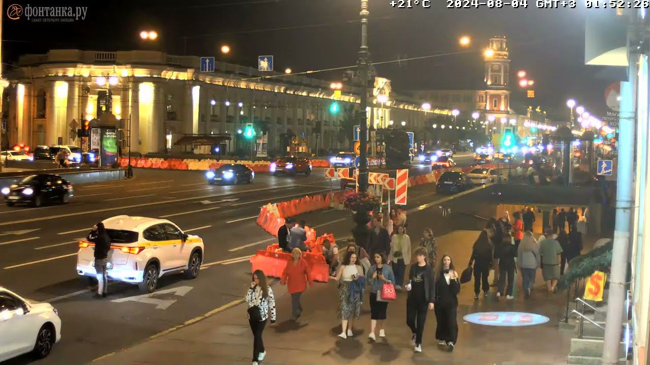 Невский проспект никогда не спит - воскресная ночь в Санкт-Петербурге 4 августа 2024 смотреть онлайн