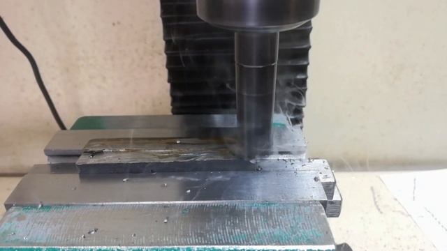 3. Изготовление прижима и гайки для Т-паза фрезерного стола смотреть онлайн