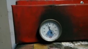 Котёл КЧМ-5-30 работающий на отходах масла. Температура за +600*