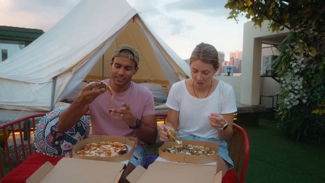 MANILA GLAMPING IN MAKATI! ?? We Slept On This CRAZY ROOFTOP! ? смотреть онлайн