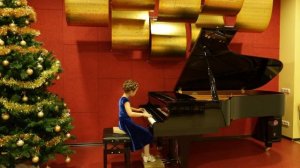 И.С.Бах "Маленькая прелюдия" F-dur , П.Чайковский «Детский альбом. Камаринская.»