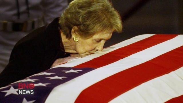 Former First Lady Nancy Reagan Dead at 94 смотреть онлайн