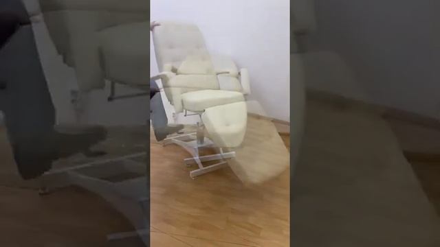 Косметологическое кресло ГАРМОНИЯ 1 на гидравлике  обивка стандарт компания РИВАЛЬ Косметик