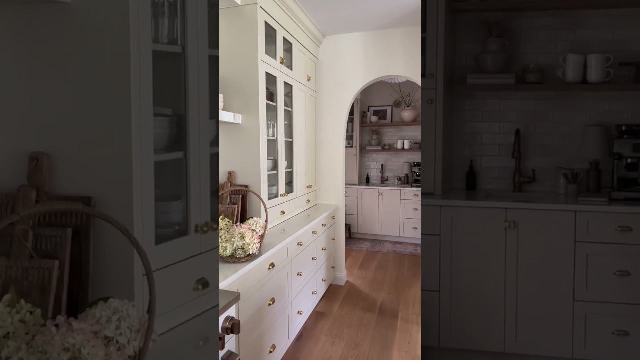 Белая кухня - лучшее решение для современного интерьера #diy #interiordesign видео amyepeters