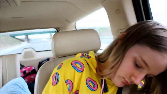 США: ГАМБУРГЕР КОНФЕТА. Katya tries CANDY BURGER! конфеты из сша смотреть онлайн