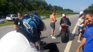 Suzuki GSXR1000 vs Ducati1198 SP