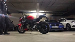BMW s1000r - знакомство с SыыRом
