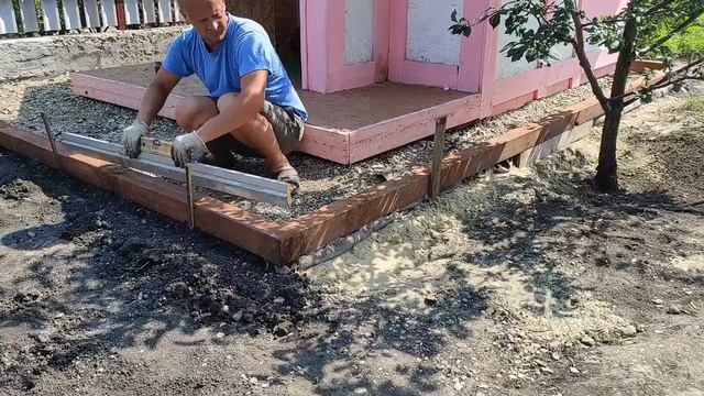 Строю Детскую площадку, домик для детей, качели и много интересного. Часть 1