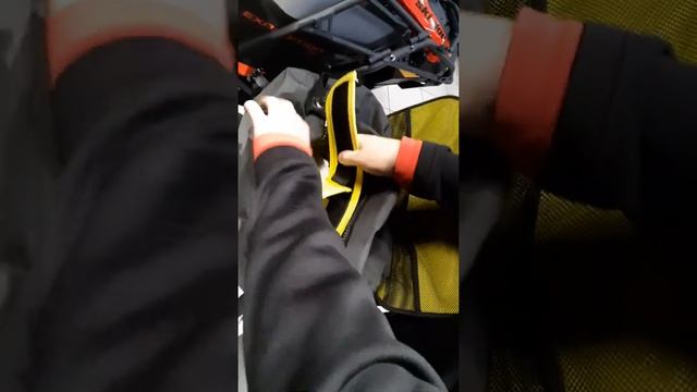 Новая сумка LINQ для горных снегохoдов BRP. смотреть онлайн