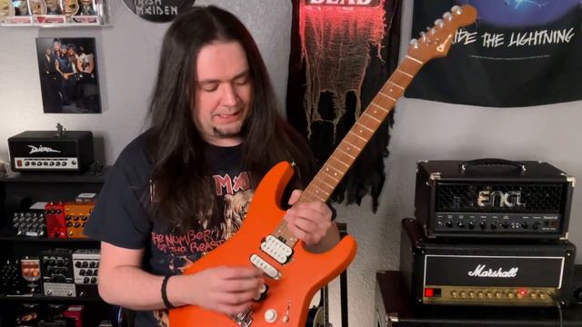 10 Reasons YOU Should Own a Super Strat!! смотреть онлайн
