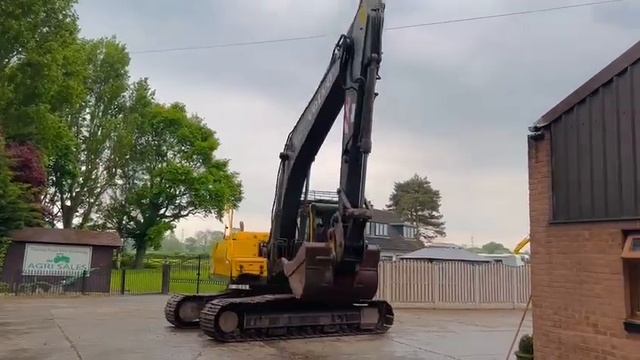 VOLVO EC210BLC TRACKED EXCAVATOR C/W QUICK HITCH смотреть онлайн