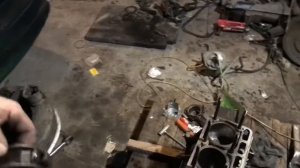 Сборка 402-го двигателя .дополнительные отверстия в  поршнях.