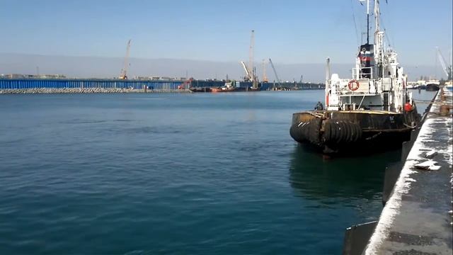 Плавкран Черноморец 39-А.Зиновьев порт Имеретинский смотреть онлайн