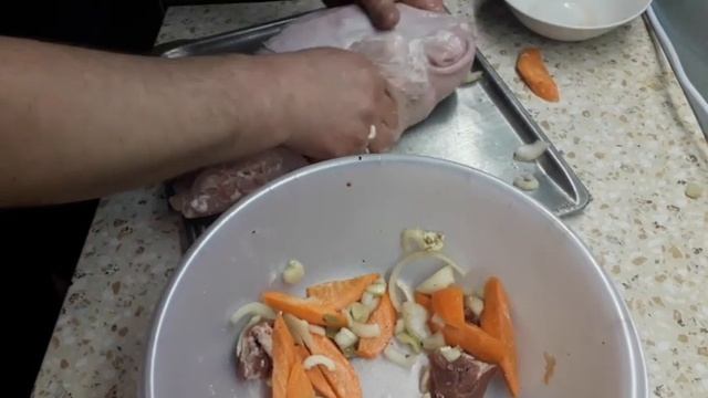 ТРЕБУХА, карын он же желудок. Готовим свиной желудрк с начинкой.