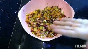 салат с копченой скумбрией , салат из того что было,салат с скумбрией горячего копчения