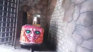 Съездили в парк развлечений. Зеркальный лабиринт, комната страха, тарзанка и много всего интересног