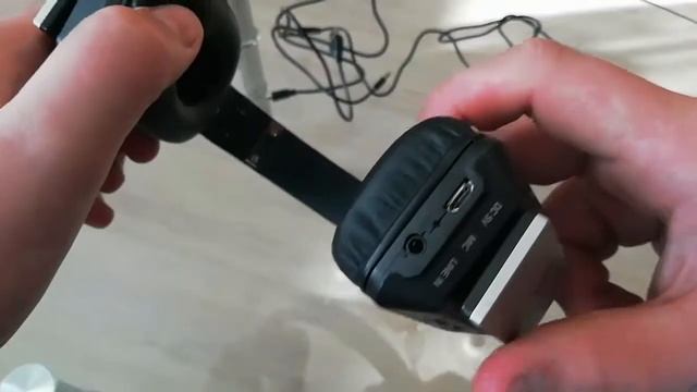 Бюджетные Наушники DENN DHB301