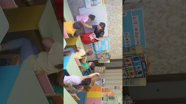 Детский сад Elsana. Тематический урок Путешествие в страну Витминов смотреть онлайн