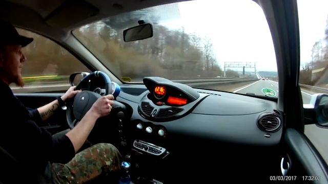 Renault Twingo Gordini R.S. drive to the Top Speed смотреть онлайн