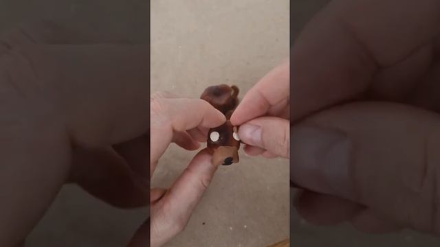 Собачка из каштанов и пластилина. Осенняя поделка для детей. Chestnut Clay Dog Easy Making Craft. смотреть онлайн