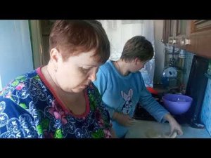 Пробую тесто , в новой  хлебопечке.Жизнь в деревне.