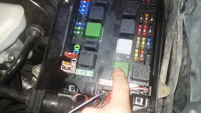 Как отключить компрессор пневмоподвески автомобиля мерседес W 221 смотреть онлайн