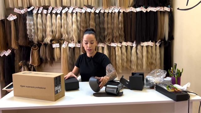 Распаковка DYSON. Что в коробке за 35000 рублей.Наращивание волос Симферополь. Дороже Золота #дайсо смотреть онлайн