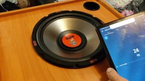 Выяснение частоты настройки порта фазоинвертора без регистрации и смс.