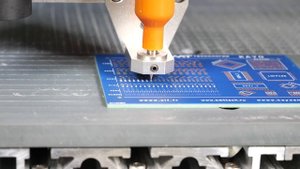 ROBOT DE DOSAGE DE HAUTE PRÉCISION _ HIGH PRECISION DISPENSING ROBOT - TECHNIDOT