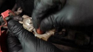 How to replace the car battery Peugeot 107 1.0 🔋