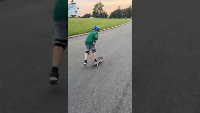 1000390282.mp4 Ещё одни покатушки в Парке Победы
