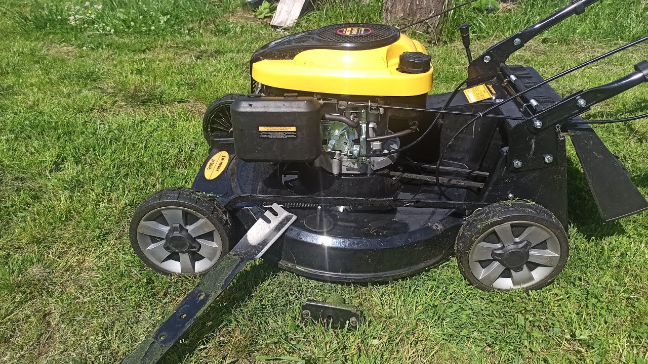 Champion LM5645 Проблемы с пуском ДВС. Что делать с палой листвой. Мульчирование листвы, травы. смотреть онлайн