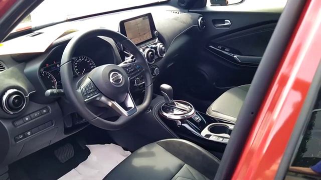 Nissan Juke 1.0 DIG-T N-Design DCT смотреть онлайн