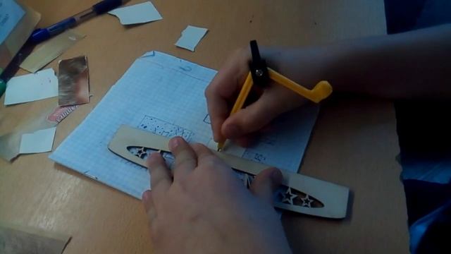Как разрезать картон без затруднеей