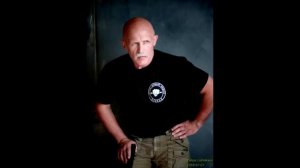 Валерий Крючков  автор и исполнитель  Мы живём в аду