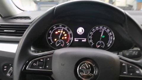 Skoda Superb lll замена элемента питания брелка.