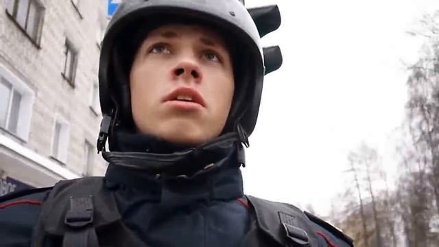 ▶️ Юриста Антона Долгих задержал на улице юный полицейский! ?
