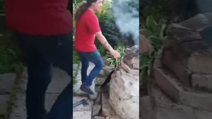 Огненная сушка табака в тандыре.