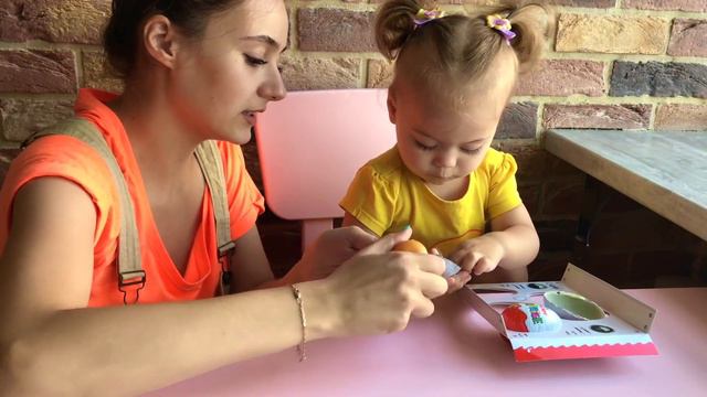 Kinder Surprise 5 aerobus inside!Супер крутые коллекционные самолетики! смотреть онлайн