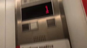 Лифт на станции метро «Строгино» // 6 февраля 2022 года