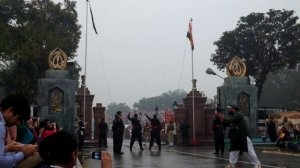 Ритуал закрытия Пакистано-Индийской границы в Wagah